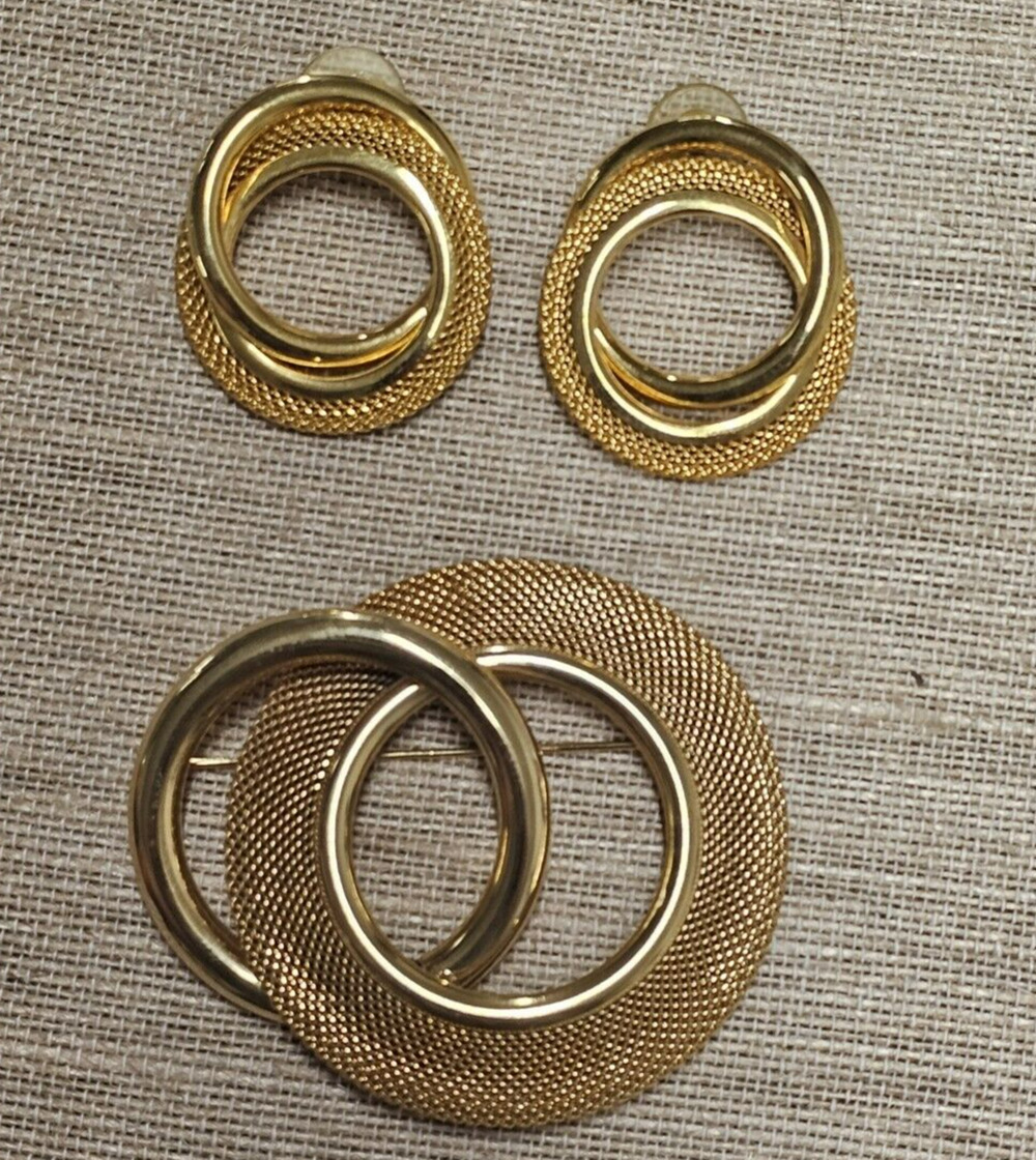 VTG 80s Gold Tone Mesh Earrings & Brooch Set Sculptural Chunky Statement Runway